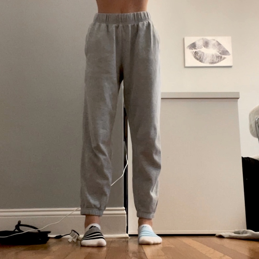 grey pac sun sweatpants! hardly worn! size extra small
